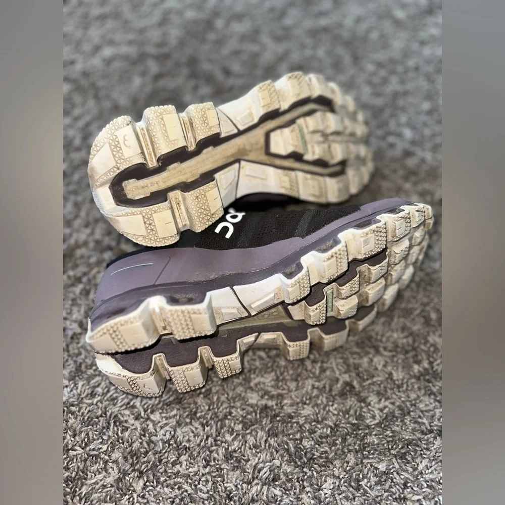 Women’s OnCloud Cloudventure Running Shoe Size W6 - Picture 11 of 15